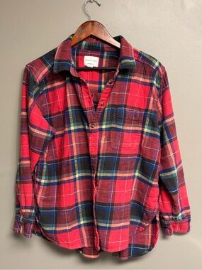 American Eagle woman’s Red Plaid Boyfriend Flannel Shirt